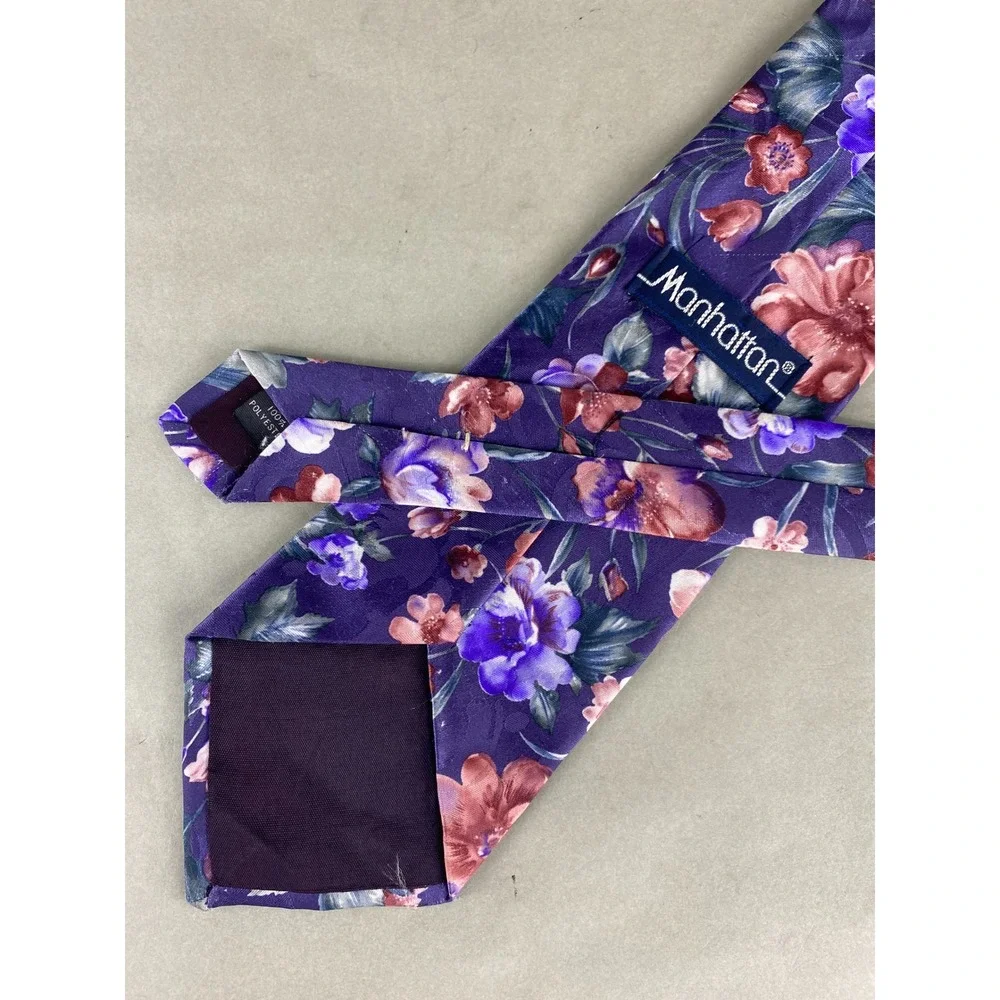VTG Manhattan Mens Neck Tie Floral Purple Rose Printed Made in USA 58x4 Classic
